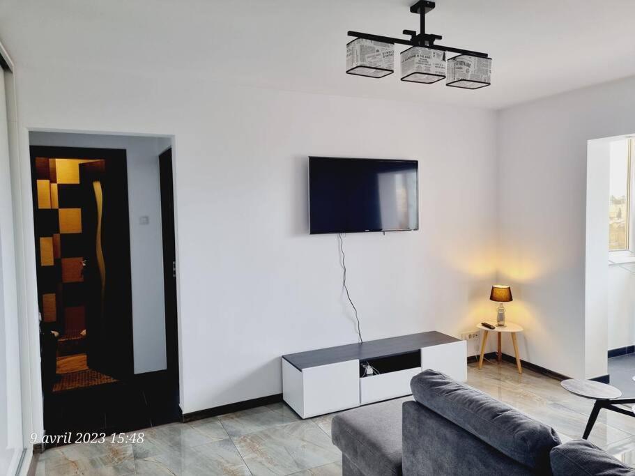 Appartement Le Nid D'Adam à Zărneşti Extérieur photo