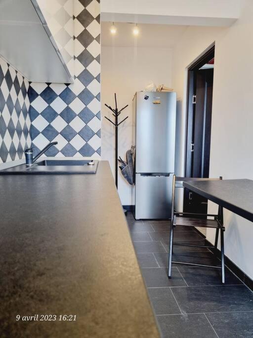 Appartement Le Nid D'Adam à Zărneşti Extérieur photo
