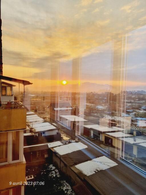 Appartement Le Nid D'Adam à Zărneşti Extérieur photo